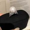 Anillo Doble de Perla Chapado en Circonita Perla Anillo Redondo Simple Moda Anillo para Dedo Índice Joyería Versátil de Lujo Ligero para Mujeres
