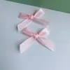 Pinza para el cabello con lazo de cinta de satén de 1 cm Accesorios DIY Cinta Textil Ropa Accesorios Tejido A mano Anudado a máquina En stock Estilo Pequeño Chanel