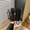 Bolso Cubo Versátil Moda Retro Maillard para Mujer 2026 Nuevo Otoño Nicho para el Trabajo Bolso de Hombro Cruzado