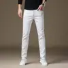 Calça jeans branca de alta qualidade italiana para homens, nova tendência outono/inverno 2026, corte reto slim fit, calça casual