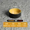 Acompanhamentos de hot pot de frutos do mar estilo barraca de comida Haidilao: pratos em camadas, almôndegas, carne bovina, tigelas de sangue de pato, macarrão, tigelas de sobremesa