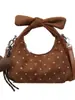 Bolsa de mão de design nicho para comércio exterior com bolinhas para mulheres, nova bolsa estilo bolinho estilosa e fofa, bolsa de ombro transversal retrô, moderna