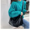 Bolsa Tote de Couro Macio de Alta Qualidade Transfronteiriça Feminina 2026 Nova Outono/Inverno Retro Grande Capacidade Bolsa de Ombro Bolsa para Computador do Dia a Dia