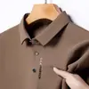 Camiseta de manga corta de seda helada para hombre, nueva de verano transfronteriza, moderna y versátil, fresca al tacto, adecuada para hombres de mediana edad en estilo casual de negocios, disponible para venta al por mayor