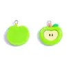 Venta al por mayor de accesorios para joyería DIY transfronterizos: lindos colgantes de resina de fruta manzana, collares hechos a mano, llaveros y dijes pequeños