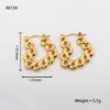 Venta al por mayor transfronteriza Pendientes de titanio con corazón en relieve de nicho Pendientes para mujer Retro europeo y americano de alta gama Simples Pendientes chapados en 18K