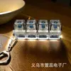 Llavero colgante luminoso con teclas de descompresión de cuatro botones en varios colores para teclado mecánico.
