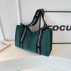 Bolso de mano de gamuza a rayas suave para mujer 2023 nuevo de gran capacidad con textura casual para mamá bolso de hombro