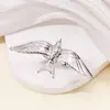 Anillo de Acero Inoxidable Paloma de la Paz Transfronterizo Europeo y Americano Tohm para Mujer, Simple y de Alta Gama, Acero de Titanio Antidesvanecimiento Joyería de Mano Abierta