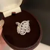 Anel aberto de gota d'água com zircônia transfronteiriço, versátil e estiloso para o dia a dia, anel requintado e único para o dedo indicador, luxo leve com um toque de alta qualidade
