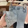 Conjunto de Otoño para Niña 2026 Nueva Moda Chaleco Tejido para Bebé Camisa de Niños Jeans Conjunto de Tres Piezas