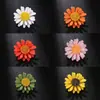Auténtico Broche Pequeño de Margarita Anti-Exposición Pin de Solapa para Mujer Pin de Traje Qipao Accesorio Versátil Exquisito de Nicho Girasol