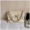 Bolsa Quadrada Pequena Fashion com Padrão de Diamante de Grande Capacidade Novo Modelo 2026 Bolsa de Ombro com Corrente Feminina Estilosa Versátil Casual Bolsa de Braço