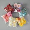 Bolsa de Material de Flores Artificiales B Decoración de Mesa de Postres para Pastel Adorno para la Cabeza de Minoría Étnica DIY Horquilla para el Cabello Fabricación de Flores Caja de Flores con Flores