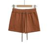 2025 Novo Estilo de Verão Diário Versátil Listrado Shorts Tricotados Femininos Relaxados Roupa Exterior Casual Solto Reto Hot Pants