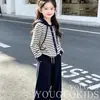 Conjunto de Dos Piezas Moda Coreana Occidental Rayado con Capucha Manga Larga y Pantalones Rectos Casuales, Nuevo para Primavera/Otoño 2026