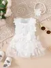 El nuevo vestido de niña de Amazon presenta dulces mangas acampanadas, bordado floral, falda de malla en línea A y detalles de aplicación.