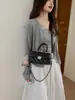 Bolso Acolchado con Cadena Estilo Chanel para Mujer 2026 Estilo Retro Francés Bolso de Hombro Cruzado con un Toque de Lujo, Versátil para el Trabajo