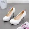Sapatos de salto alto plataforma à prova d'água, sapatos femininos da moda, nova versão coreana outono 2026, sapatos de bico redondo, sapatos de trabalho pretos em couro envernizado