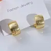 Nuevos Ear Cuffs Minimalistas Cepillados de Borde Ancho para Mujer, Aretes Únicos y de Nicho con una Textura de Moda de Alta Gama, Aretes de Lujo Ligero