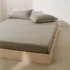 Protector de Colchón de Algodón Cepillado Grueso Estilo Minimalista Apto para la Piel Juego de Tres Piezas Algodón Puro Bloqueo de Color Estilo Protector de Colchón Súper Suave Ropa de Cama