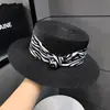 Sombrero de Paja Hueco Estilo Old Money para Mujer, Sombrero de Playa de Verano, Vacaciones en la Playa, Estilo Británico, Elegante, Sombrero de Copa Plana que Adelgaza el Rostro