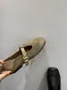 Zapatos Mary Jane para Mujer Zapatos Pequeños de Cuero Punta Cuadrada Correa Fondo Plano Retro Estilo Nuevo con Marrón Otoño 2026 Zapatos de Falda Individuales