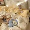 Juego de ropa de cama de cuatro piezas de algodón puro Clase A, grado madre e hijo, sábana para dormir sin ropa y funda de edredón, juego de tres piezas con faldón de cama de estilo ins para dormitorio