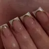 Uñas Postizas Blancas Estilo Francés Transfronterizas con Líneas Doradas, Forma Cuadrada Corta, Pegatinas para Uñas Simples y de Alta Gama