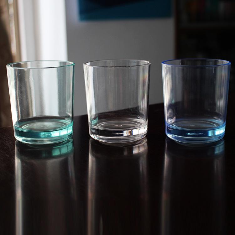 塑料水杯
