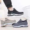 Sapatos Xadrez para Idosos, Novos Sapatos Casuais Transfronteiriços para Pessoas de Meia-Idade e Idosos, Teum Dropshipping Leves Tecidos em Malha Macios com Solado Flexível para Caminhada