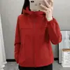 Jaquetas softshell para atividades ao ar livre, atividades de team-building, viagens, vendas para grupos corporativos, atacado, uniformes para oficinas mecânicas, vestuário de trabalho para lojas 4S, peças de vestuário externas leves para mulheres