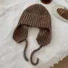 2024 Nuevo Sombrero de Punto Estilo Coreano con Protección para las Orejas Sombrero de Lana Otoño e Invierno Sombrero Lei Feng Sencillo Cálido para la Cara Pequeña Moda