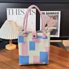 Bolsa de punto de dibujos animados transfronteriza, gran capacidad, portátil y linda, adecuada para estudiantes y trabajadores de oficina, bolsa de mano para el día a día, venta al por mayor desde el fabricante