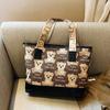 Bolsa Tote de Lona com Estampa Completa de Urso Retrô com Alça Larga no Ombro, Grande Capacidade, Bolsa Versátil para o Dia a Dia, Bolsa de Estudante, Bolsa de Mão Feminina