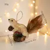 Estilo Bosque Nuevo Creativo Lindo Ardilla de Peluche Colgante Navideño Decoraciones Navideñas Adornos de Decoración de Escritorio para el Hogar