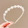 Diadema de Nuevo Estilo 2026 con Diseño de Corona Alta, Elegante Pasador de Perlas Artificiales, Diadema de Lujo Ligero Inspirada en Chanel para Uso Diario con Dientes