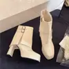 Botas de Calça Design Elegante Salto Grosso Botas Longas para Mulheres Moda Inverno 2025 Fivela de Cinto Plataforma Impermeável Bico Quadrado Botas de Salto Super Alto