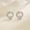 Anel de Diamante Cintilante Brincos de Zircônia para Mulheres, Luxo Leve, Temperamento Doce, Design Exquisito, Estilo Quente 2023, Brincos Versáteis para o Dia a Dia