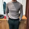 Suéter de punto para hombre, corte slim, cuello alto medio, color liso, multicolor, adecuado para usar debajo de trajes, estilo "old money", otoño e invierno, venta al por mayor de fábrica transfronteriza
