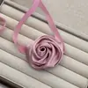 Faixa de Cabeça de Cetim Rosa, Corrente de Pescoço, Gravata de Pescoço de Alta Qualidade e Exquisite, Acessórios de Cabelo, Faixa de Cabeça Feminina, Lenço de Pescoço, Flor de Pulso