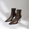 Botas Femininas Skinny Elásticas Bico Fino 2026 Nova Coleção Outono/Inverno Salto Fino Elegante Salto Alto Zíper Lateral Emagrecedoras Moda Botas de Cano Curto
