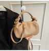 Exquisito bolso de mano simple, bolso pequeño de nube plisado, bolso para mujer, nueva moda, combina con todo, retro, de hombro, bandolera