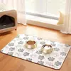 Alfombrilla simple de tierra de diatomeas, especialmente diseñada para alimentar mascotas como gatos y perros, con propiedades antideslizantes, fácil de limpiar y altamente absorbente, lo que la hace ideal como alfombrilla para la comida para evitar que los alimentos salpiquen
