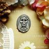 Resina de sabor fuerte calavera femenina retro accesorios de resina personalidad creativa accesorios para carcasa de teléfono móvil