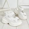 Sandalias nuevas de estilo europeo y americano con plataforma de moda y suela gruesa con velcro de talla grande para comercio exterior.