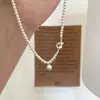 Colar de Pérolas com Pingente Único de Bola Redonda Escovada de Designer para Mulheres, Corrente de Clavícula de Luxo Leve de Alta Qualidade, Estilo Novo Versátil e Simples