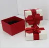 Una variedad de caja de joyería caja de regalo gris Rosa rojo rosa collar colgante pulsera caja