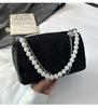 Bolsa de Mão da Moda Tendência 2025 Estilosa com Strass Pequena Quadrada de Axila Bolsa Transversal de Ombro com Corrente de Pérolas para Mulheres