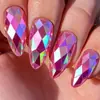 Rombos Multifacéticos Estéreo 3D Fantasma Metal Galvanizado Brillo Manicura Moda Europea y Americana Cabeza Redonda Almendra Morado Uñas Postizas